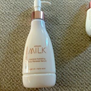 Josie Maran Argan Milk